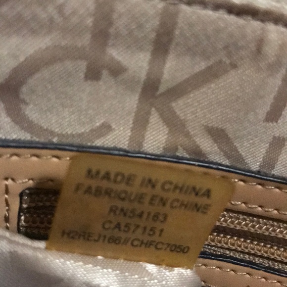 Calvin Klein crossbody - Picture 5 of 7